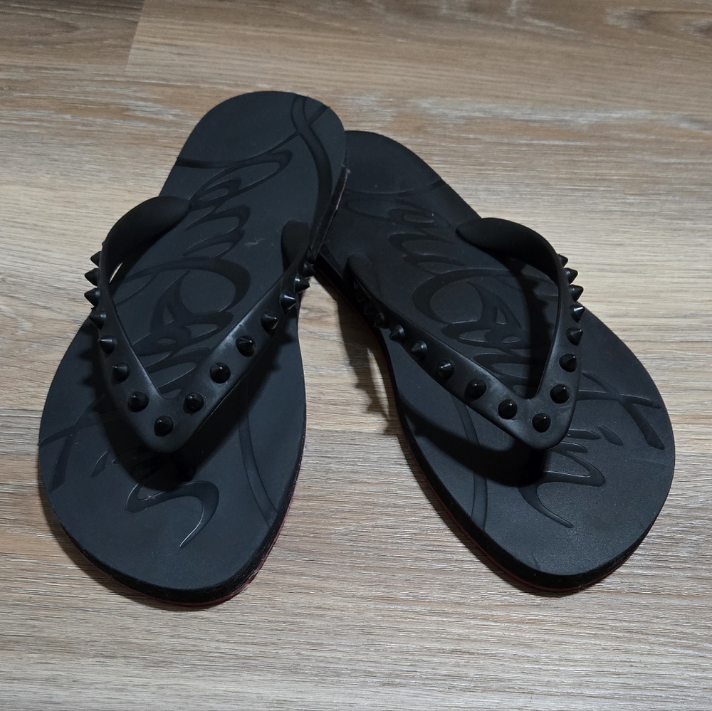 Christian Louboutin Loubi Flip Spiked Rubber Flip Flops Size 40